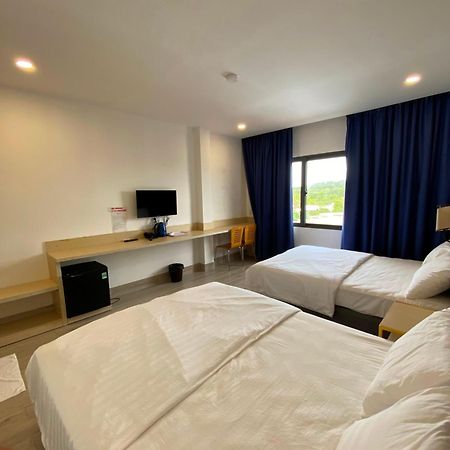 Ht Hotel Xuyên Mộc Exteriör bild