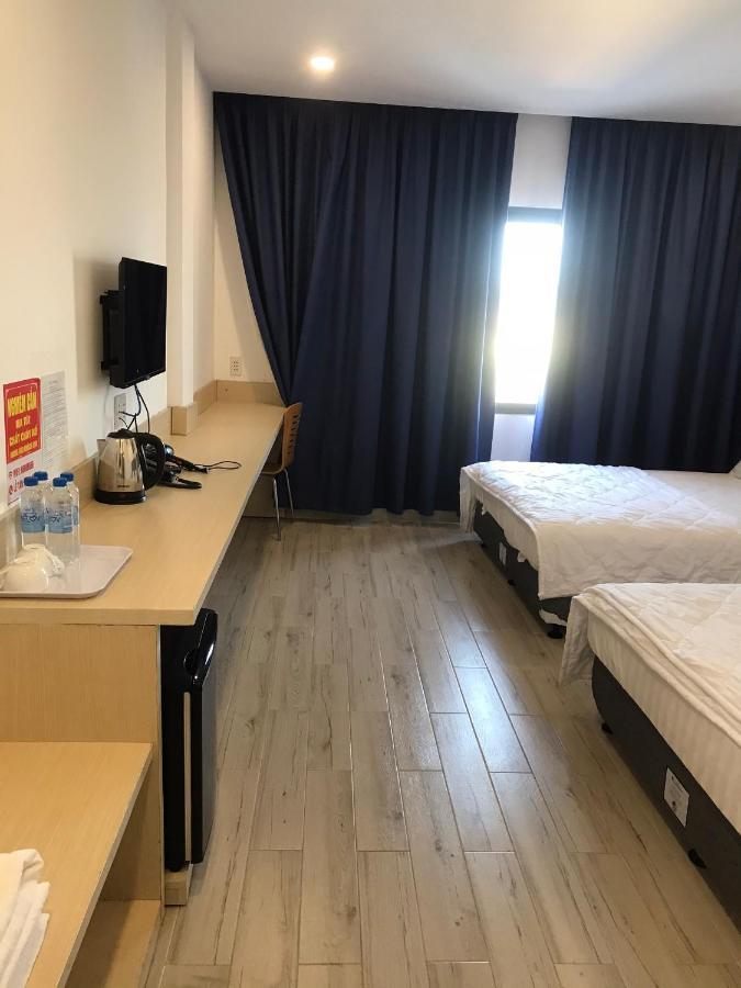 Ht Hotel Xuyên Mộc Exteriör bild