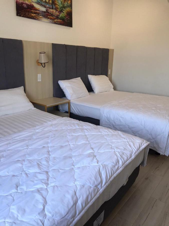 Ht Hotel Xuyên Mộc Exteriör bild