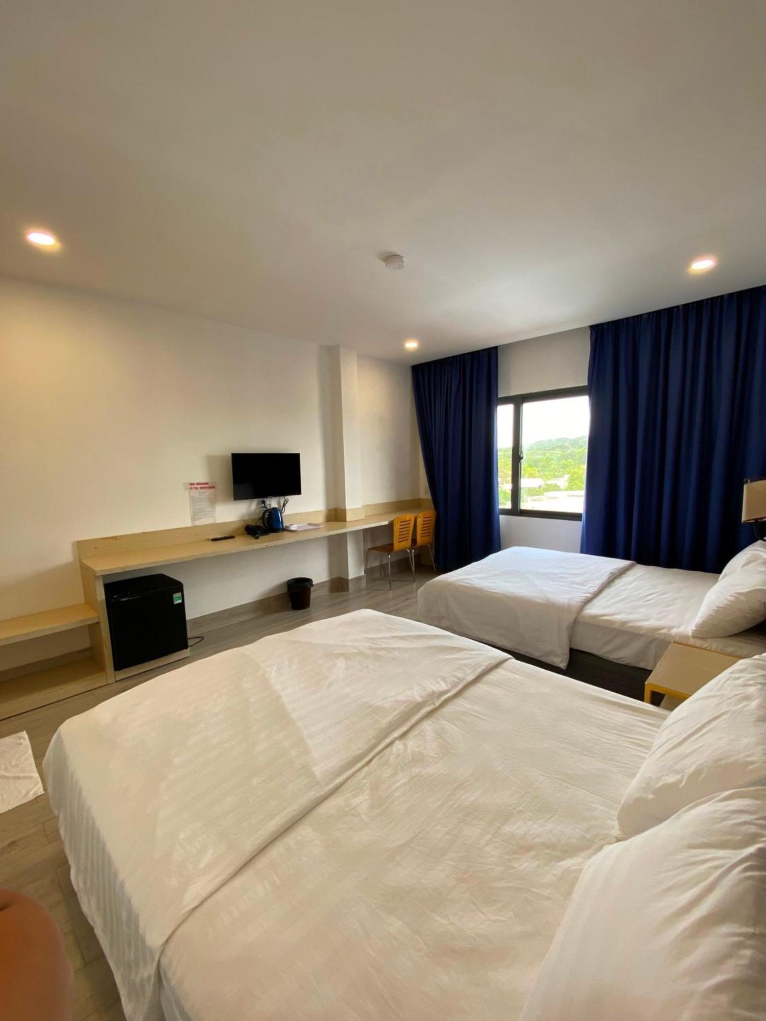 Ht Hotel Xuyên Mộc Exteriör bild