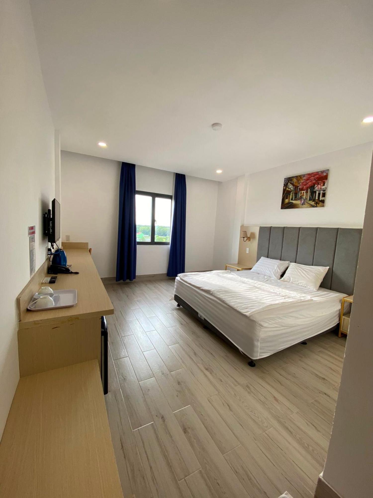 Ht Hotel Xuyên Mộc Exteriör bild