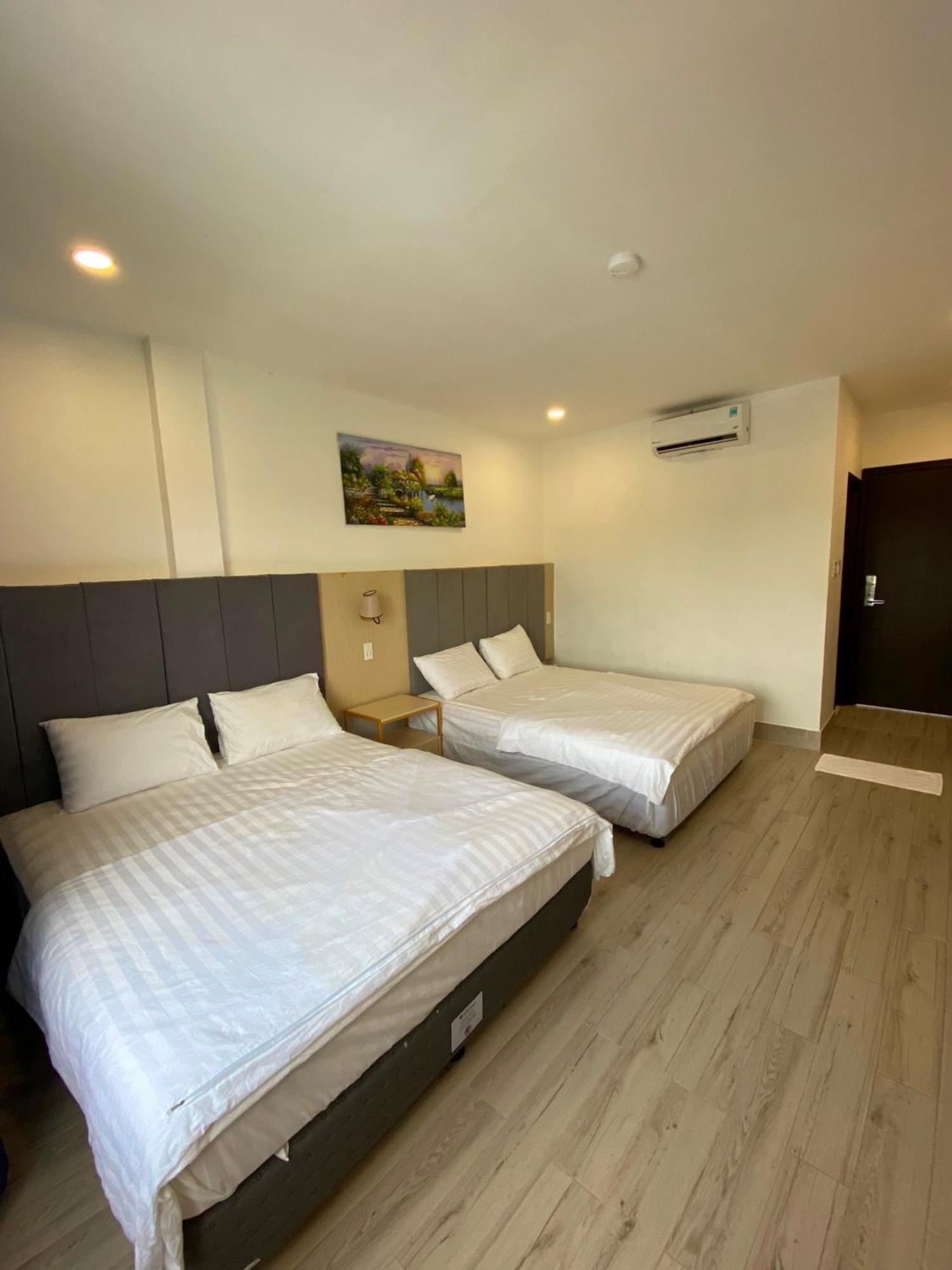 Ht Hotel Xuyên Mộc Exteriör bild